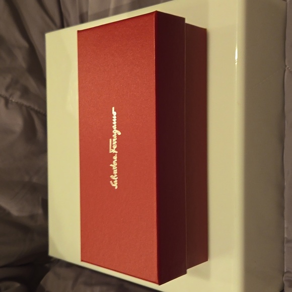 Ferragamo marble gray cat eye Sunglasses brand new in box - Picture 9 of 14